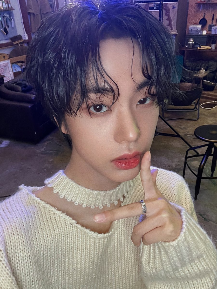 thessyndrome's tweet photo. [📸] 'In The End' BEHIND PHOTO

🔗 https://t.co/zXPjvTaIYb

#정지영 #JUNGJIYEONG
#鄭芝榮 #チョンジヨン
#LinkinPark #InTheEnd
#더씬드롬 #THESSYNDROME 
#드림캐쳐컴퍼니
#DREAMCATCHERCOMPANY https://t.co/MQWzpM5SwL
