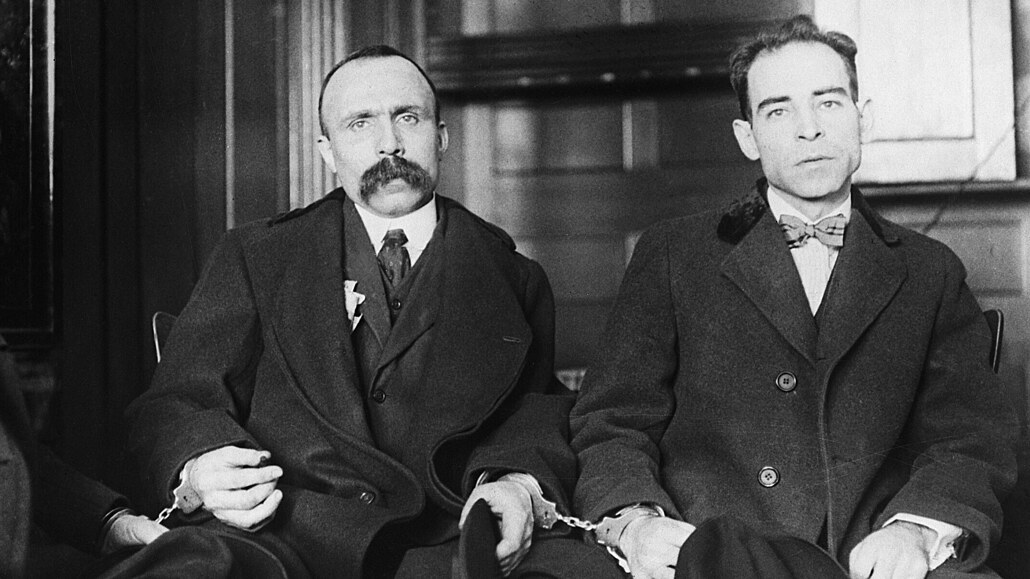 IveserVenezia's tweet photo. "Non augurerei  a un cane o a un serpente, alla piú miserevole e sfortunata creatura  della terra, ciò che ho avuto a soffrire per colpe che non ho commesso"
[Bartolomeo Vanzetti]
9 aprile 1927
Il tribunale di Boston condanna a morte, innocenti, Nicola Sacco e Bartolomeo Vanzetti https://t.co/cjNNoB6j3c