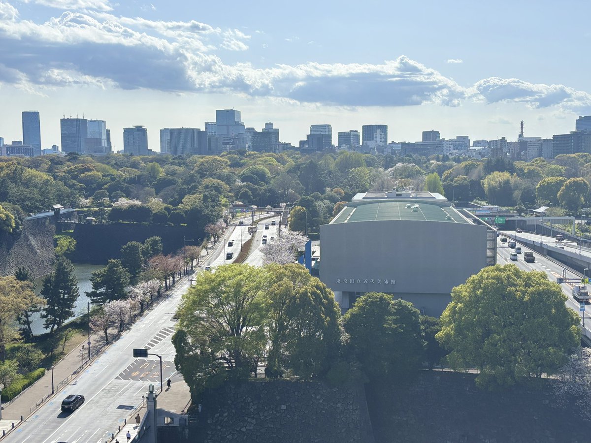 パレスサイドビル - Search / X