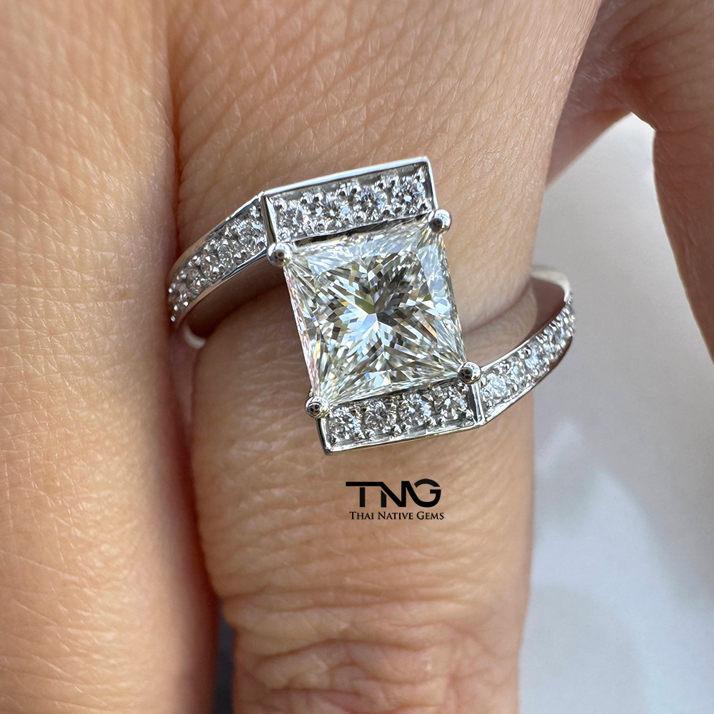 gems_bangkok's tweet image. Thanks, Michael for the trust and custom making this unique GIA Certified Natural Princess Cut Diamond Engagement Ring.

The ring is set with GIA Certified 1.19 carat, H-IF, Princess Cut Natural Diamond Center supported side diamonds in 18K white gold!

#princessdiamond