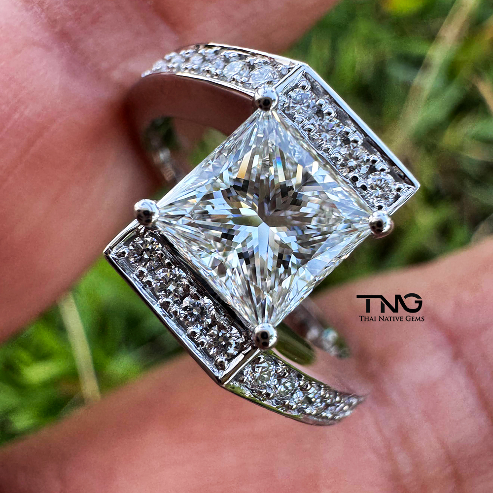 gems_bangkok's tweet image. Thanks, Michael for the trust and custom making this unique GIA Certified Natural Princess Cut Diamond Engagement Ring.

The ring is set with GIA Certified 1.19 carat, H-IF, Princess Cut Natural Diamond Center supported side diamonds in 18K white gold!

#princessdiamond