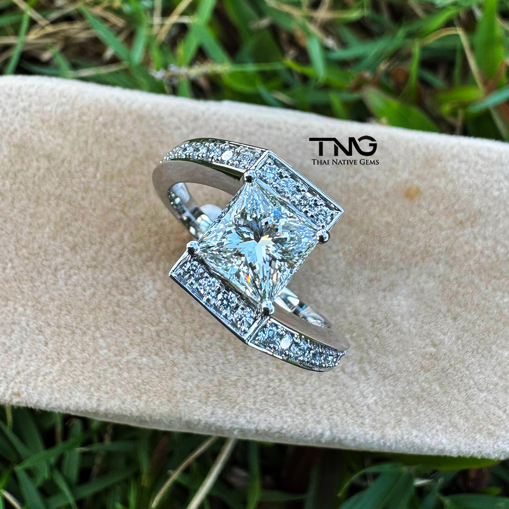 gems_bangkok's tweet image. Thanks, Michael for the trust and custom making this unique GIA Certified Natural Princess Cut Diamond Engagement Ring.

The ring is set with GIA Certified 1.19 carat, H-IF, Princess Cut Natural Diamond Center supported side diamonds in 18K white gold!

#princessdiamond