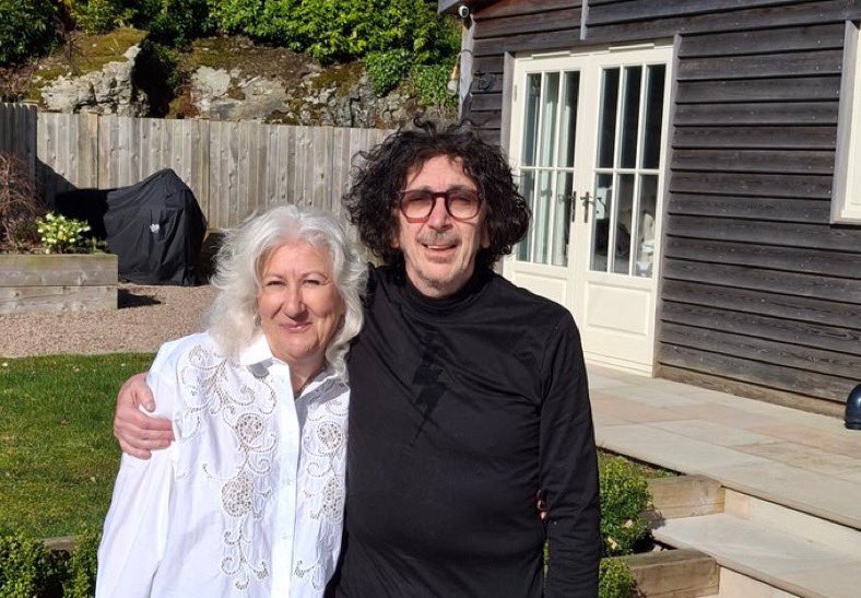 ROPoem (@r0poem) on Twitter photo I’m a proud Ambassador for <a href="/frommetoyou01/">FromMeToYou</a> and on 29 April our Trustee <a href="/Liz_Kentish/">Liz Kentish 💌</a> is getting a letter-themed tattoo to raise funds – can you donate to support her crazy antics and also suggest a design?
justgiving.com/page/lizkentish I’m a proud Ambassador for <a href="/frommetoyou01/">FromMeToYou</a> and on 29 April our Trustee <a href="/Liz_Kentish/">Liz Kentish 💌</a> is getting a letter-themed tattoo to raise funds – can you donate to support her crazy antics and also suggest a design?
justgiving.com/page/lizkentish