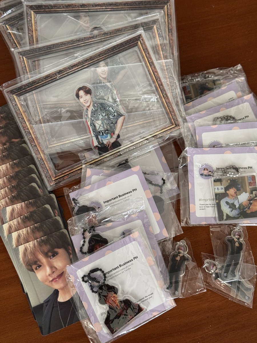 imprtntbsnss's tweet photo. Come find me on Saturday at HOTS Manila day 1!!

Giving away standees, keychains, and photocards 💜

Resurrecting IB for Hobi!!! 🫶🏼🫶🏼🫶🏼 https://t.co/pYNhowkrUR