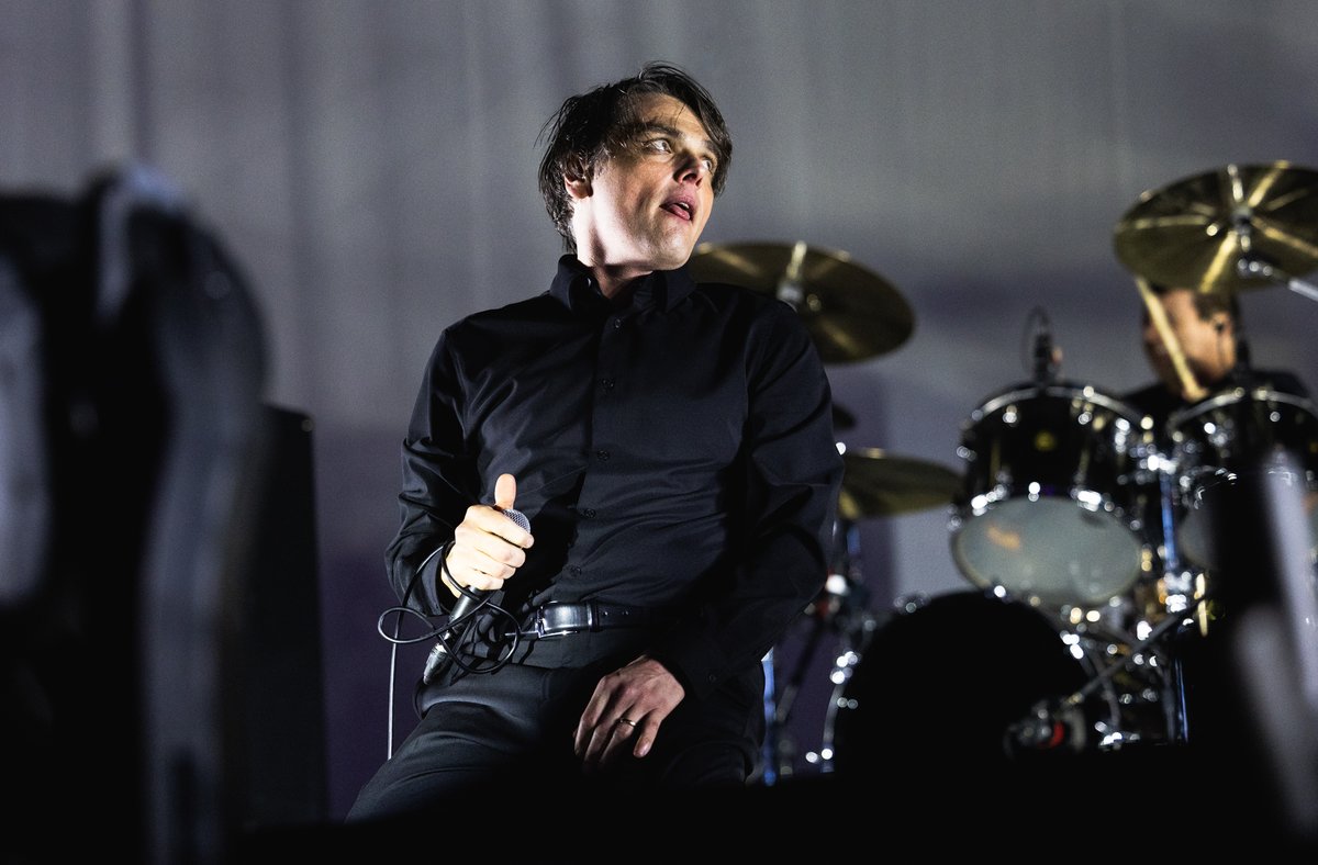 Happy Birthday to My Chemical Romance's Gerard Way 🎉 🎂

📸 Jenn Five for Rock Sound