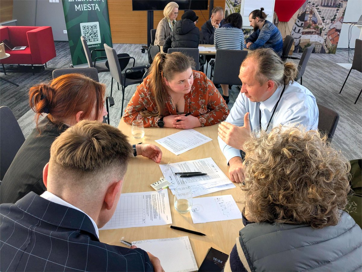 The HuT Nexus (@thehut_eu) on Twitter photo In March, researchers from <a href="/VU_LT/">Vilnius University</a> and <a href="/CmccClimate/">Fondazione Cmcc</a> joined a climate forum in Vilnius on adapting to climate change risks, as part of the #TheHuTNexus project.
Talks focused on case studies, including #flood risk reduction 🌊
More info 👉 thehut-nexus.eu/vilnius-univer… In March, researchers from <a href="/VU_LT/">Vilnius University</a> and <a href="/CmccClimate/">Fondazione Cmcc</a> joined a climate forum in Vilnius on adapting to climate change risks, as part of the #TheHuTNexus project.
Talks focused on case studies, including #flood risk reduction 🌊
More info 👉 thehut-nexus.eu/vilnius-univer…