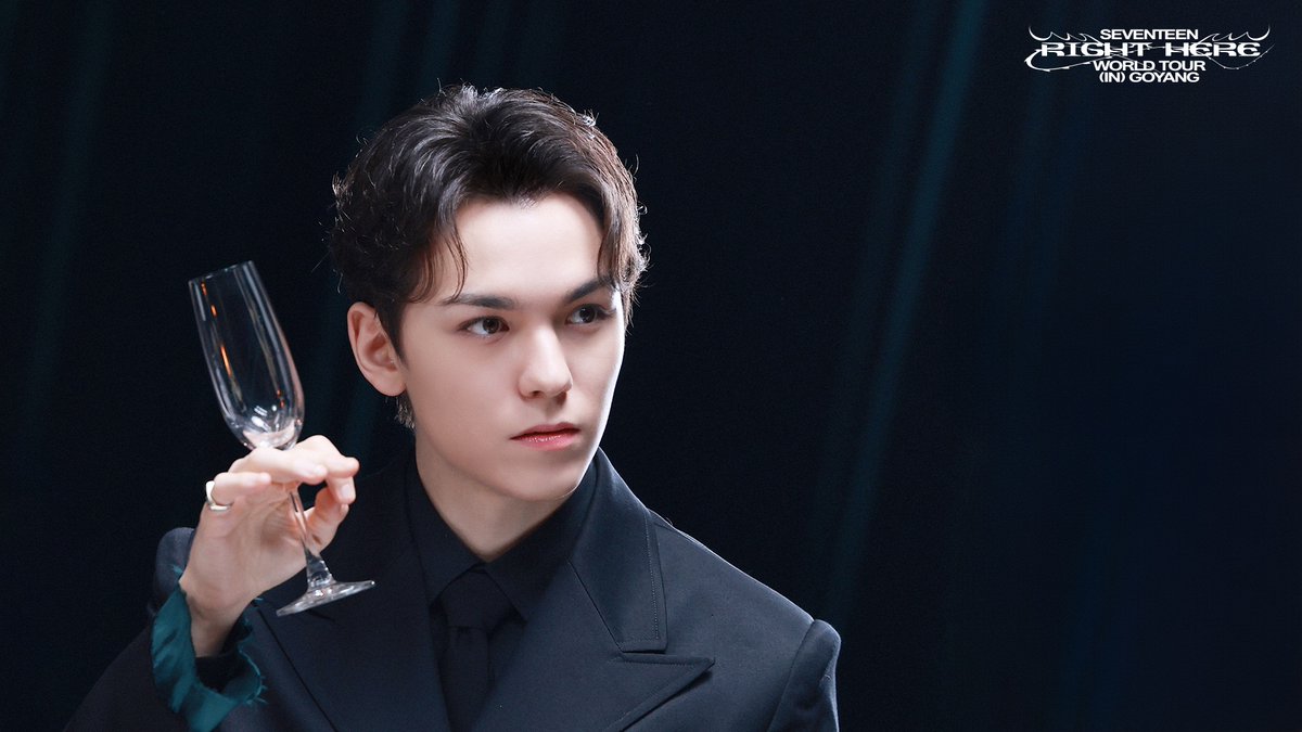 pledis_17's tweet photo. SEVENTEEN WORLD TOUR [RIGHT HERE] (VERNON FOCUS)

▶️ https://t.co/iIZF2eff4Y

💖 RELEASE : 25.04.24ㅣTHUㅣKST

#SEVENTEEN #세븐틴
#SVT_TOUR_RIGHT_HERE
#RIGHT_HERE https://t.co/0H2GjD69sN
