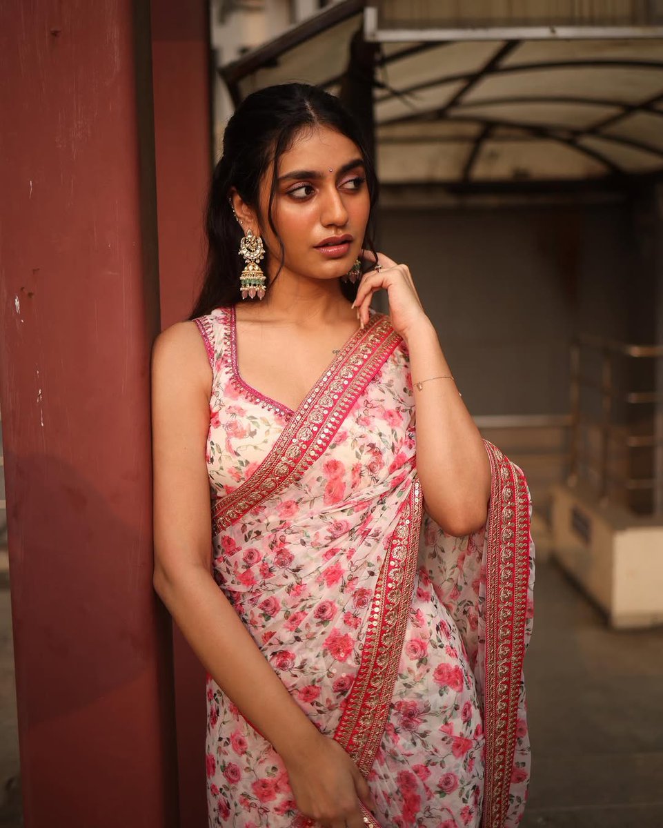 cinema_claps's tweet photo. #PriyaPrakashVarrier in #GBU 

#priyaprakash #GoodBadUgly #GoodBadUglyFromApril10 #GoodBadUglyFDFS #GoodBadUglyBookings #goodbaduglytickets @priyapvarrier https://t.co/IIpxuCu9Pd