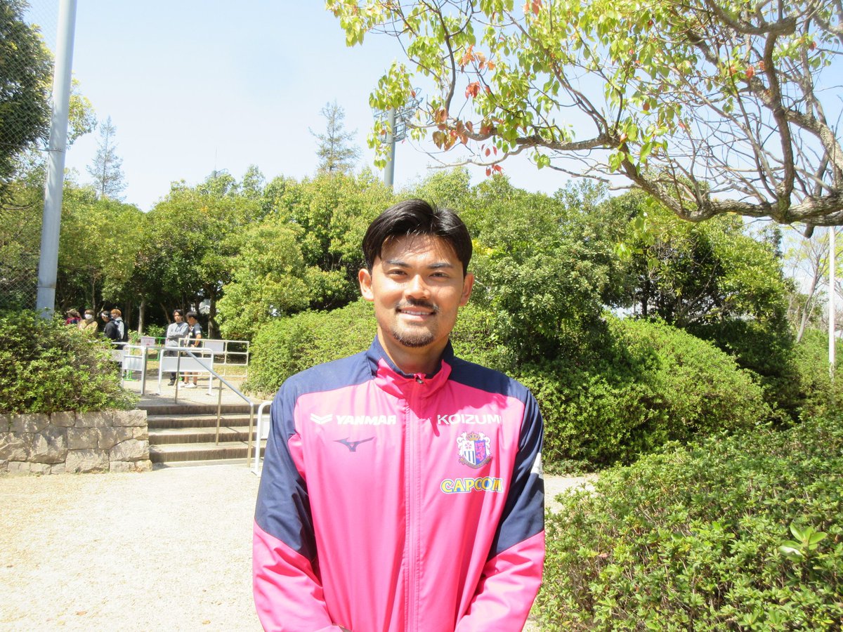 EG_kansai's tweet photo. 前々節の岡山戦で脳震盪により交代した #福井光輝 選手ですが、復帰プログラムを経て本日から合流。試合後も意識はあったようで、「サポーターの方にもご心配をおかけしましたが、声援は心強かったです」と一礼。再び競争に加わり「ジンさんに挑みます！」
（エルゴラC大阪担当：小田尚史）#cerezo https://t.co/a1cMwyWipC