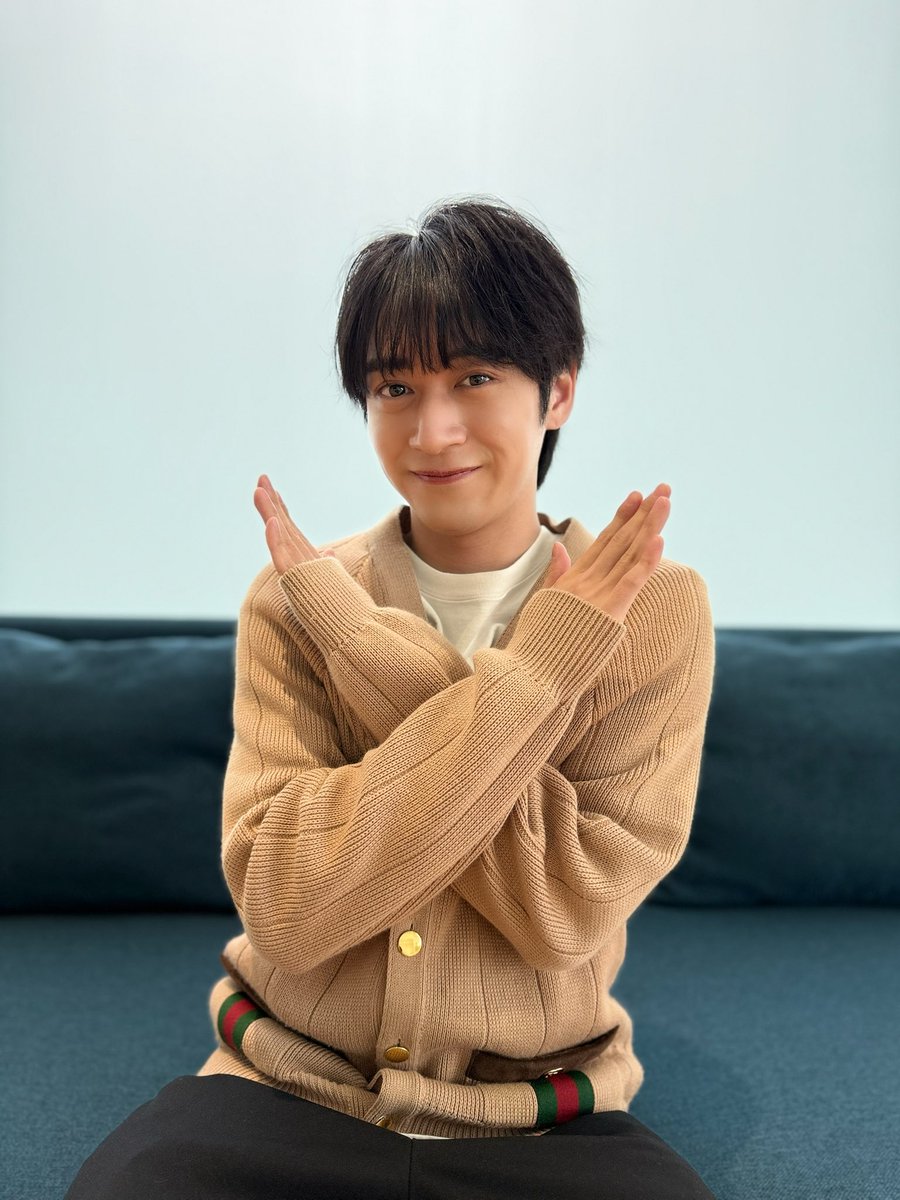 jr_official_X's tweet photo. 【 🎪Theater 】

#藤井直樹 が主演をつとめる
舞台『恋ひ付喪神ひら』(こいつくもかみひら)
の情報が解禁されました🍵✨

6月にシアターHにて上演です🫶🏻
ぜひCheckしてください😊
https://t.co/cXO9m2S24x

頑張るぞ！なXポーズを添えて…📸 https://t.co/LjuEJ1bMEj