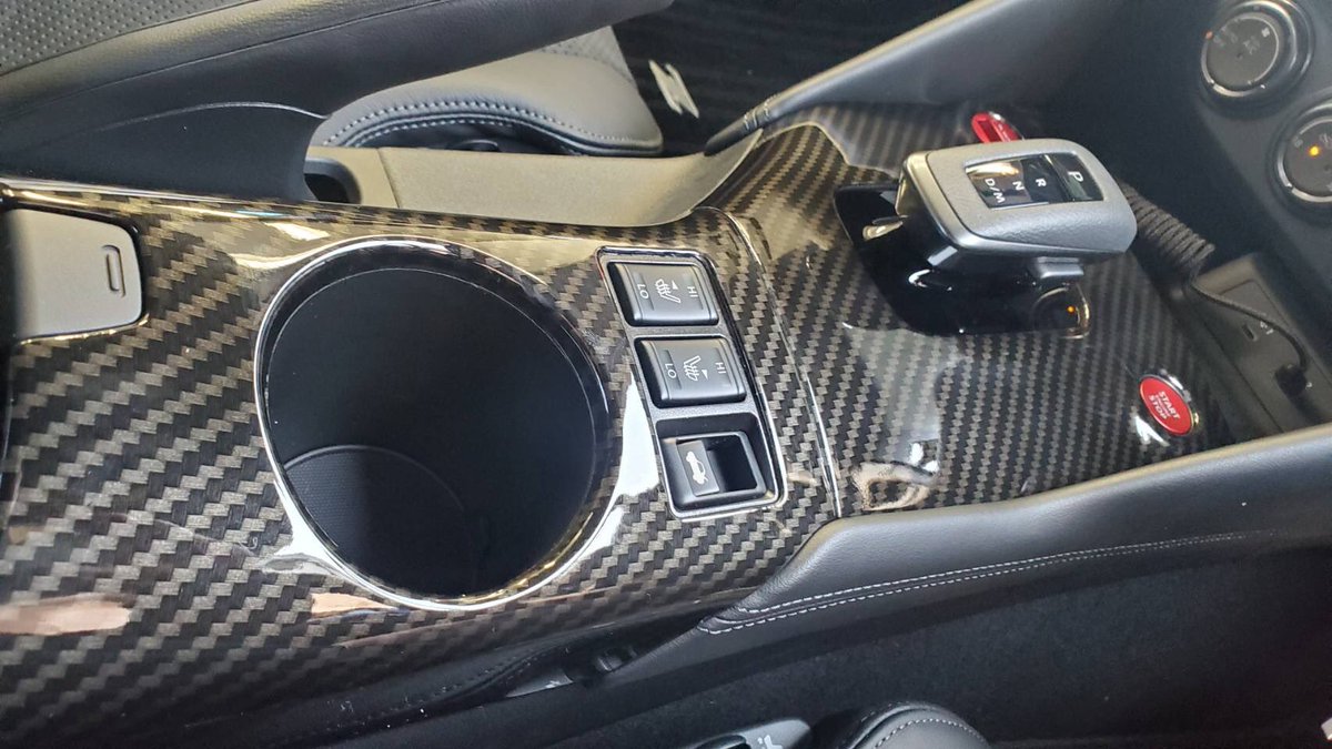Central201's tweet photo. RZ34 Clear Carbon
Center console 
Door switch panel

#central20 #セントラル20 #fairladyz #z32 #z33 #z34 #rz34 #nissanfairladyz #zsport #300z #350z #370z #400z #nissanz #jdm #jdmculture #vqlife #z_owners #zocietyjapan #znation  #jdmlifestyle #jdmgram #jdmcars #stancenation #zcon https://t.co/tLCW6VTKB0