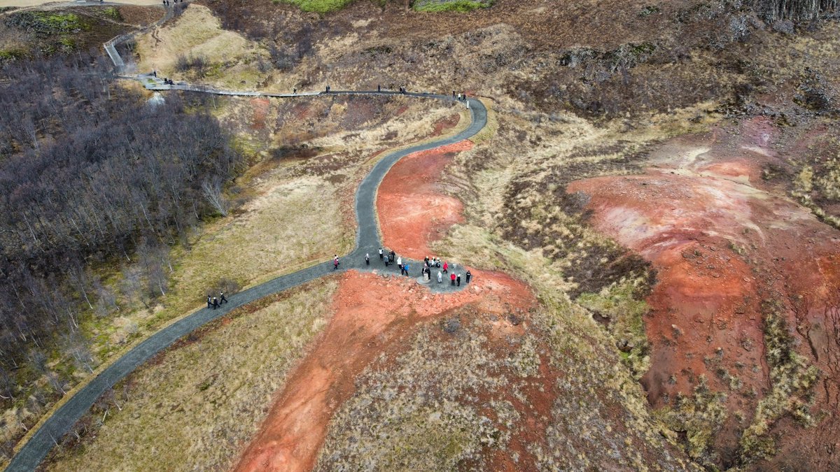❄️ Iceland like you've never seen it before! ❄️

Our students and teachers captured some breath-taking drone shots during their trip. 

#IcelandAdventure #KES #IcelandTrip