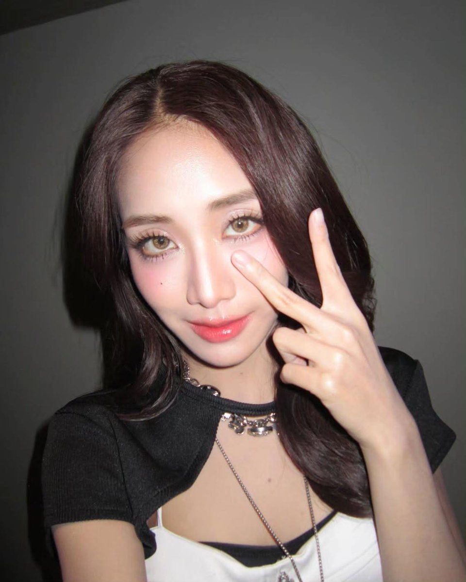 showcamcam's tweet photo. น้องมายด์ 4EVE ดีต่อใจมาก https://t.co/HdLonHMyWw