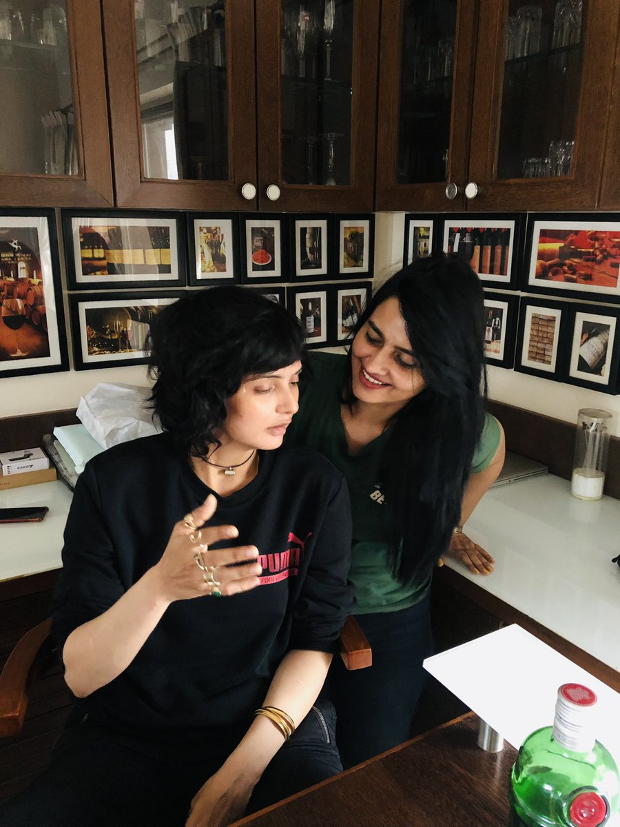 Never-ending discussion #bff @Actressleslie26 #manisharanawat