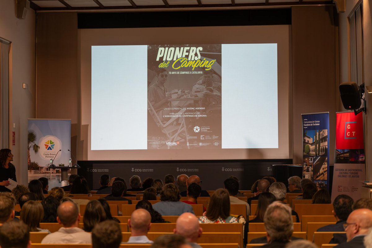⛺️Aquest dimarts hem commemorat els 70 anys de #càmping a Catalunya com a motor econòmic clau per al país ‼️

Ho hem fet presentant un llibre i un documental que ressegueixen la trajectòria del sector.

👏El projecte és un homenatge als pioners del càmping a casa nostra.