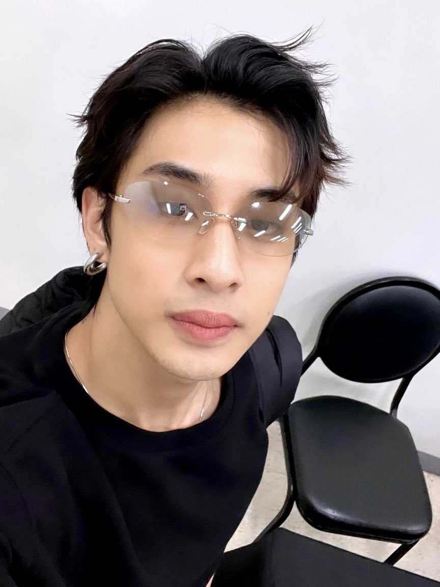 glrvrz's tweet photo. serving side-by-side realness ๐๐ค๐ค #selfaces
ACEs ALW4YS WITHBGYO
#BGYO @bgyo_ph https://t.co/xBHDW19zKo