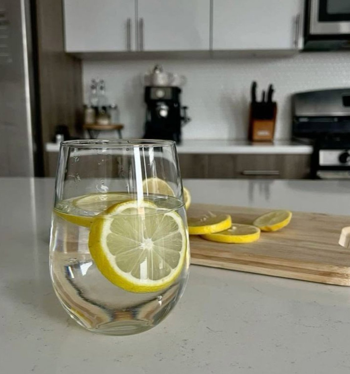 Let's Go For 72 Hours Fast!! Who's In?

Fasting for 72 hours is one of the best medicine in this world.

- It reduces cancer risk.

- It triggers your body to "eat up" tumors, inflammation, and toxins.

- It help improve your gut health.

It's literally a doctor within.

Here's