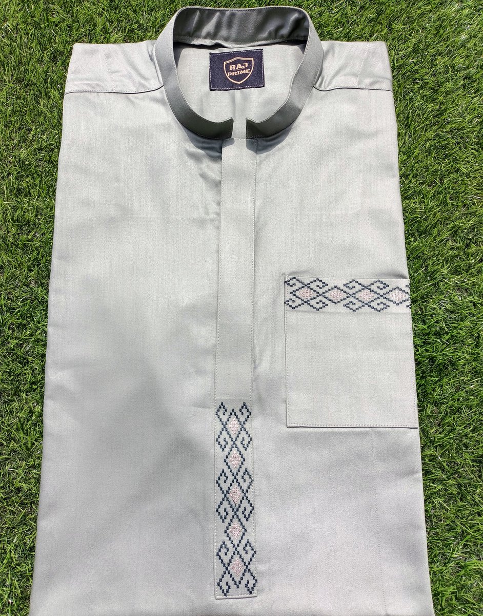 r_p_clothing's tweet photo. 🏷️ ₦50,000

📞 +2348090650925 https://t.co/BQALePkMNf