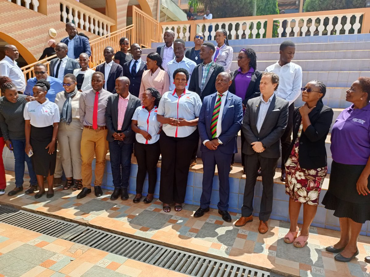awacuganda's tweet photo. Happening:

We’re excited to be part of the ongoing National Social Innovation in Health Stakeholders' Workshop, hosted by Makerere University School of Public Health, where we are proudly showcasing our impact on health and economic resilience through the #CHLEG model.

@MakSPH @Sida