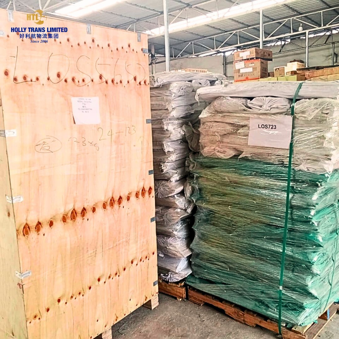 Hollytransnig's tweet image. Ensuring safe and efficient cargo offloading and storage is our top priority! Our expert team handles every shipment with care, from arrival to departure. Trust us to store your cargo securely and get it to its destination on time.

#CargoOffloading #StorageSolutions