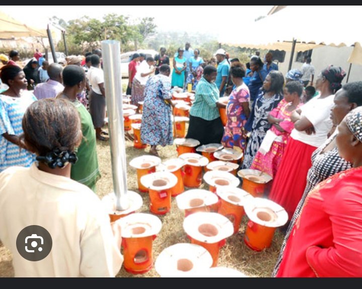 yospaceuganda's tweet photo. in the face of illegal evictions &amp; broken public systems. Through @slum_for she has helped hundreds of women gain legal knowledge, food security &amp; the confidence to challenge injustice. Her courage proves that change starts from the ground up for grassroots women. (2)
#YoSpaceUg https://t.co/pOfdodpu1I
