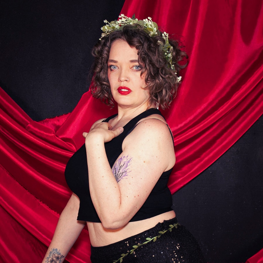 DrewRowsome's tweet photo. Masque of the Red Death: "if the world was ending, you'd come over, right?" https://t.co/HKBT8WRFch https://t.co/zpBOjtCjUF #theaTO
@assemblytheatr_ #burlesque #LGBTQ #cabaret #drag #circus #EdgarAllanPoe #MasqueOfRedDeath https://t.co/HSEXACfnqd