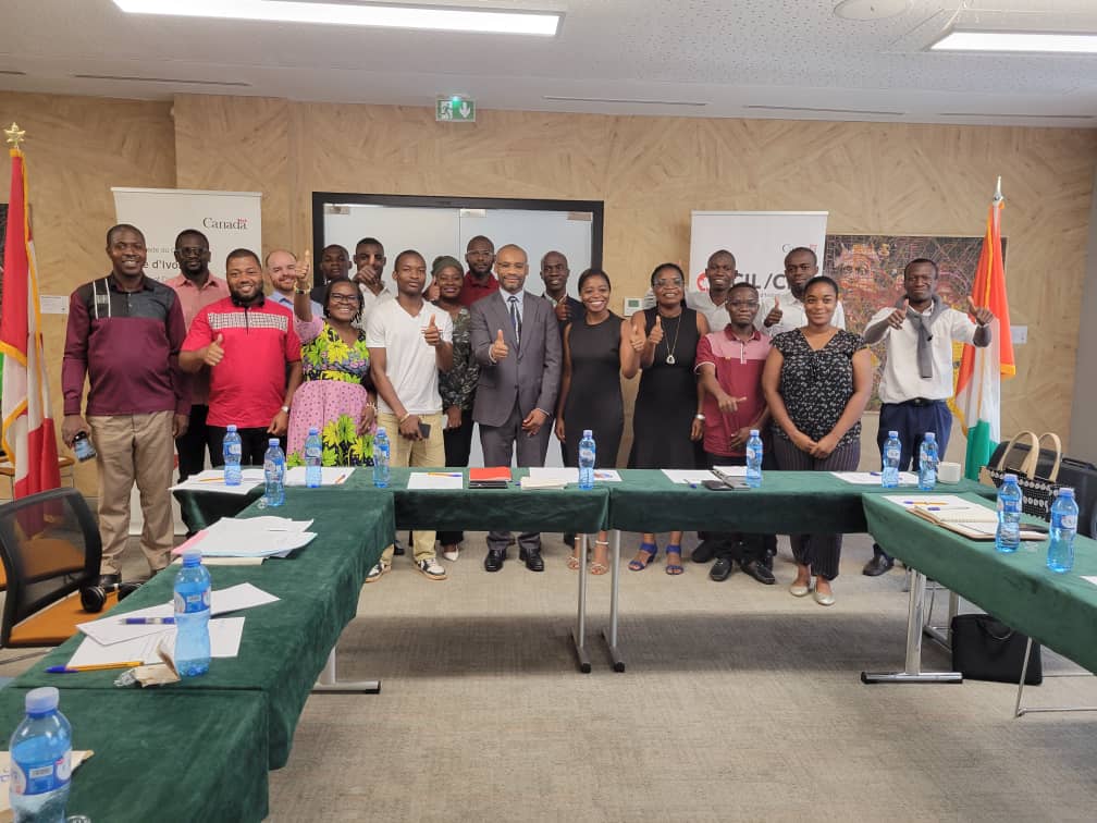 LEGRIN225's tweet image. Nous avons participé à la réunion de clôture du #FCIL avec @AmbCanCI et les OSC partenaires 🇨🇦
✅ Résultats partagés
🤝 Défis discutés
🔥 Engagement renouvelé contre les #MGF
Merci à l’Ambassade du Canada pour son appui ! #Unite2EndFGM #EndFGM #onglegrin