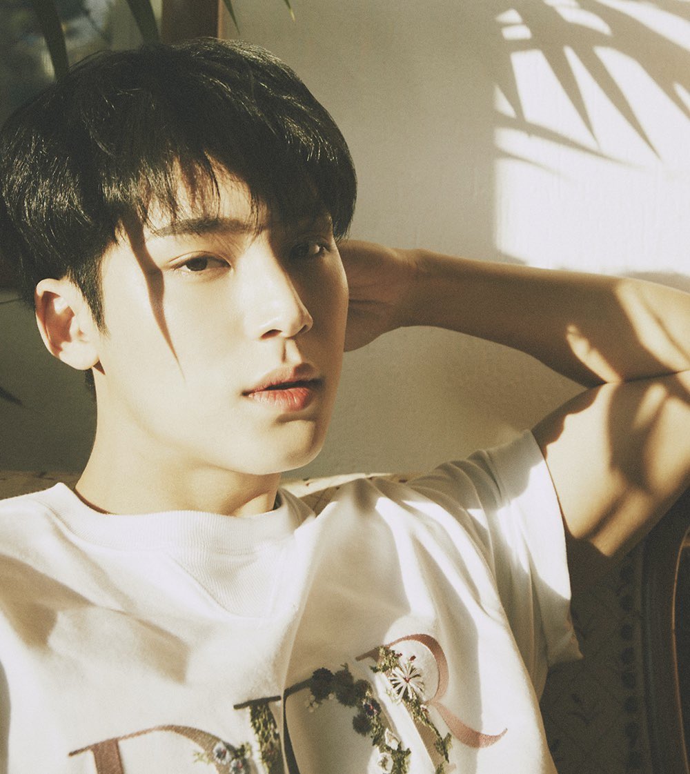 N년 전 오늘의 민규 tweet media