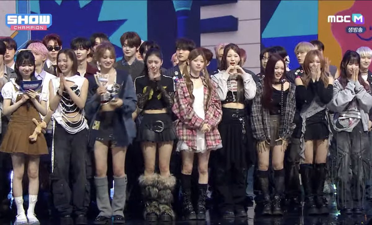 Yuu_WithU_'s tweet photo. LOVELINE 1位おめでとう！！！
#NiziU2ndwin
#LOVELINE1stwin https://t.co/fEZpUoRq8y