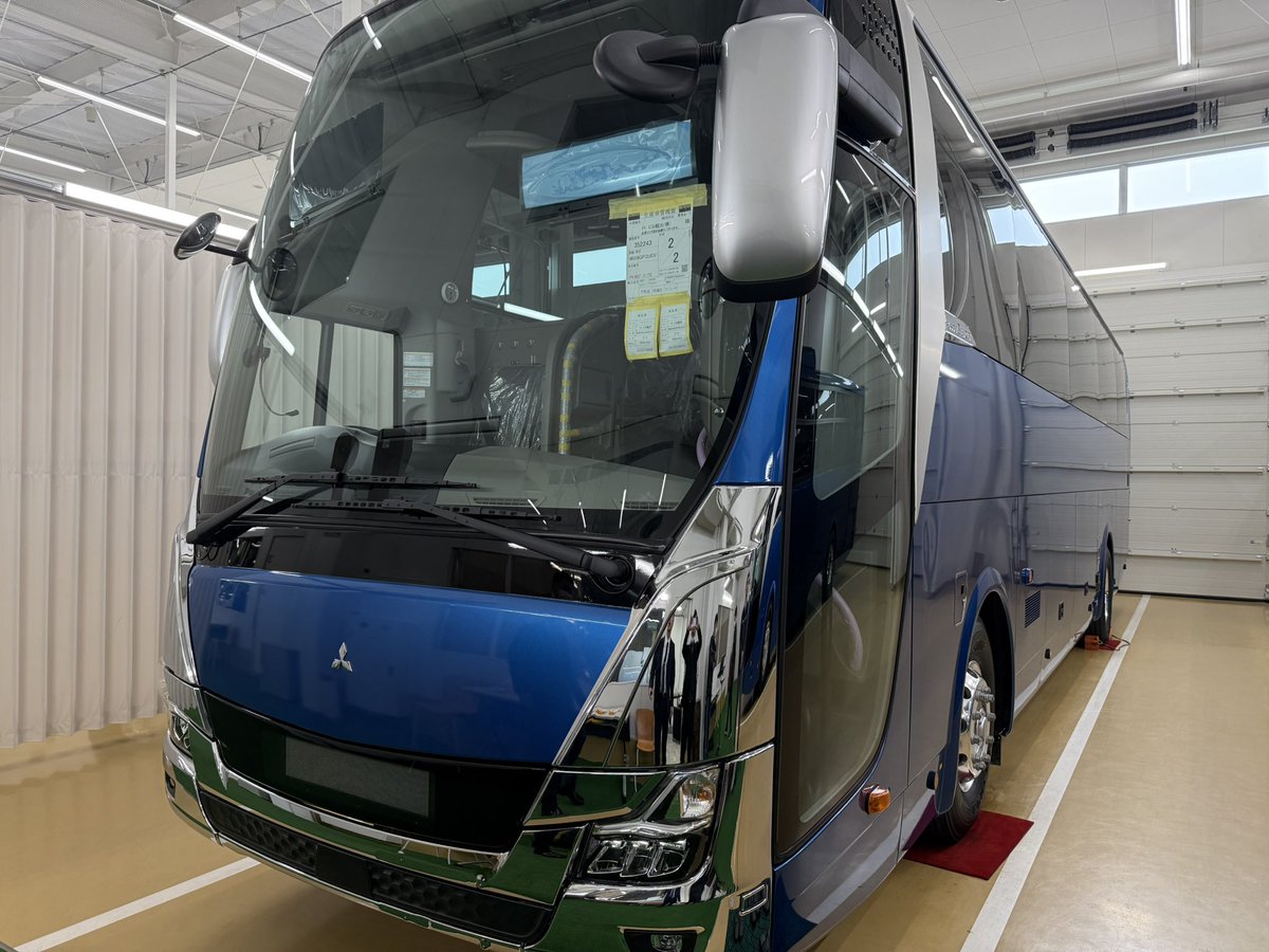hcskanko's tweet photo. 富山にて検収終了しました。
スーパー2台、ハイデッカー3台
新車導入です
これもご利用して頂ける皆様のおかげです
感謝しか御座いません
デビューは5月予定です
予約お待ちしております♪♪ https://t.co/vY1VRzFEli