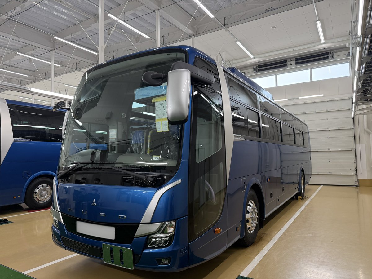hcskanko's tweet photo. 富山にて検収終了しました。
スーパー2台、ハイデッカー3台
新車導入です
これもご利用して頂ける皆様のおかげです
感謝しか御座いません
デビューは5月予定です
予約お待ちしております♪♪ https://t.co/vY1VRzFEli