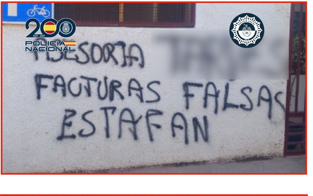policia's tweet photo. ➡️Detenido un hombre en #Elche por realizar pintadas en diferentes puntos de la ciudad contra una asesoría❌

Gracias al estudio realizado por @policiaelche se pudo determinar que todas las pintadas habían sido realizadas por la misma persona🧐 https://t.co/5c8H1n5rLc