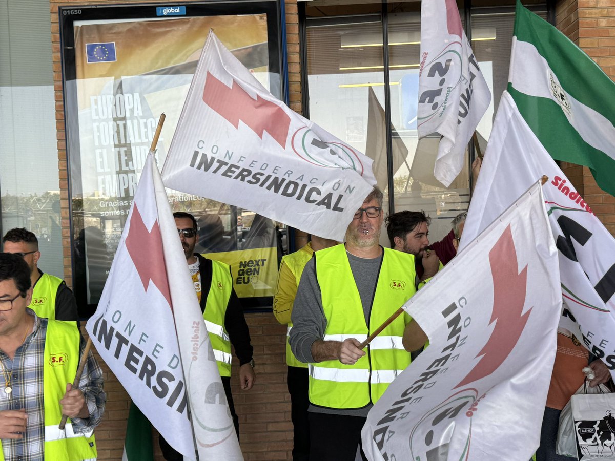 SFAndalucia's tweet photo. 💣 LA PRECARIEDAD DE LOGIRAIL YA NO SE AGUANTA MÁS 💣 https://t.co/yaRz1NlVL5