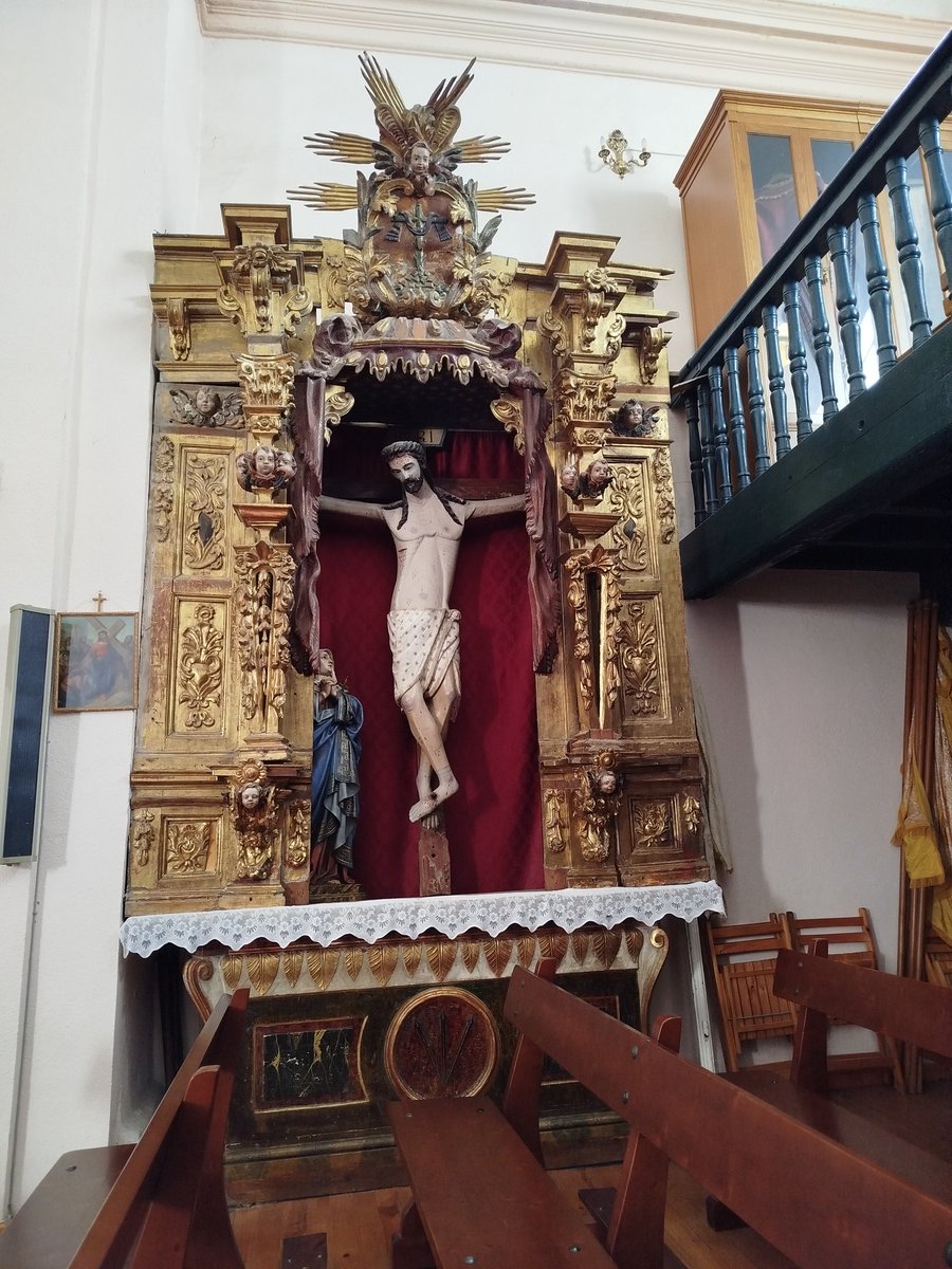ConservarArte's tweet photo. #Restauración del Retablo del Santo Cristo Románico, ubicado en la iglesia de San Juan Bautista, Santiuste de San Juan Bautista, #Segovia. Detalles del estado inicial de la #escultura del #Cristo #Románico. A destacar la apreciación de diversas capas de policromía. #Conservación https://t.co/dCZDxsgu5g