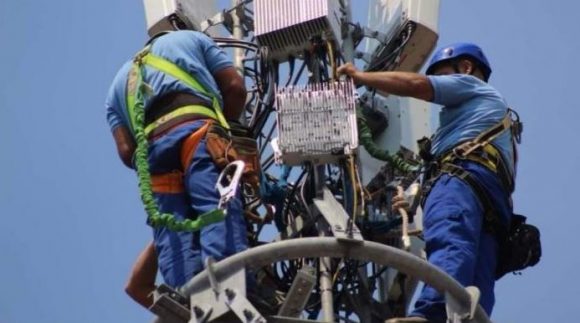 frankpavon1972's tweet photo. De las mas de 8 millones de lineas moviles en Cuba: mas de 6 millones, pueden utilizar la red celular LTE.
#EtecsaConCuba https://t.co/IXWwuQMtVR
