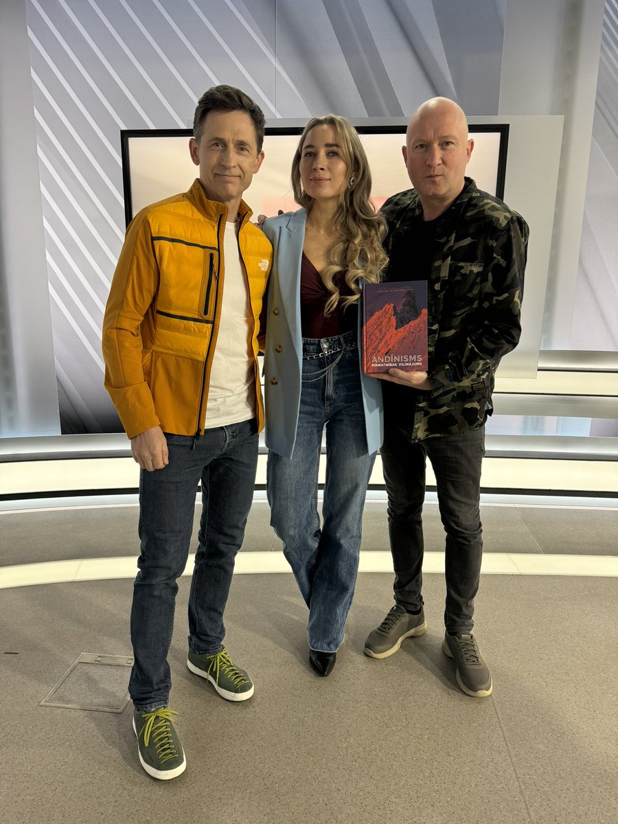 Dienas prieks! Maniem draugiem alpīnistiem Kristapam Liepiņam <a href="/vx_lv/">alpīnists Kristaps Liepiņš</a> un Kristīnei Liepiņai grāmatas "ANDĪNISMS PIRMATNĪBAS VILINĀJUMS" atvēršanas svētki!