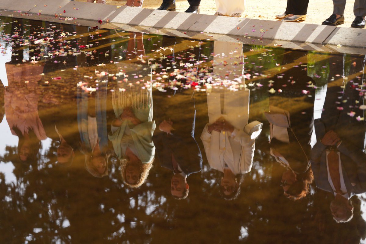 La huella del pueblo gitano en la historia e identidad de #Andalucía es imborrable. Gracias por 600 años de lección de humanidad, alegría y arte.

Ayer fue su Día y hoy lo celebramos con representantes y entidades gitanas en San Telmo.

Respeto y admiración.

#600AñosPuebloGitano