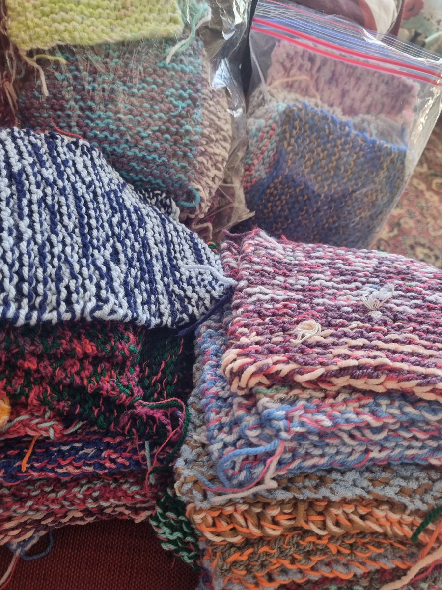 Feebe09's tweet photo. My 80+ Yr old mum has been #knitting #squares but is at a loss as to what to do with them (she only needs so many chair covers!).  Does anyone know of any #charity that wants squares donated? #Shropshire #Oswestry https://t.co/KFAiIsz5xc