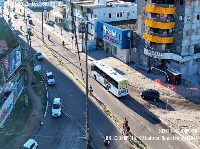 ExpeditoFilho's tweet photo. (06h40) Retão de Manaíra com trânsito fluindo bem, nos dois sentidos, nas imediações do viaduto da BR. https://t.co/RUUjYXn7Uf