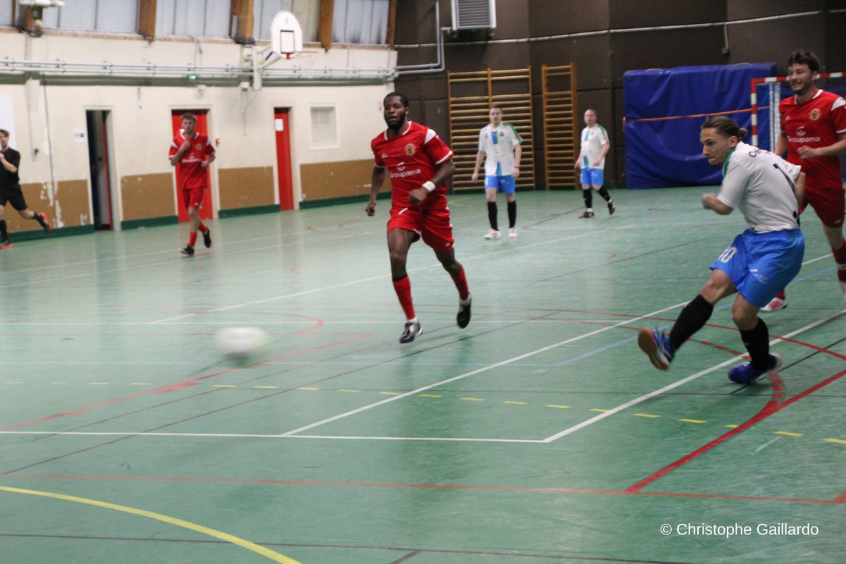 Coupe du District Futsal Mode Championnat - Phase 2 - Poule B entre Le Mans Métropole Futsal et La Suze - Roëzé Football Club