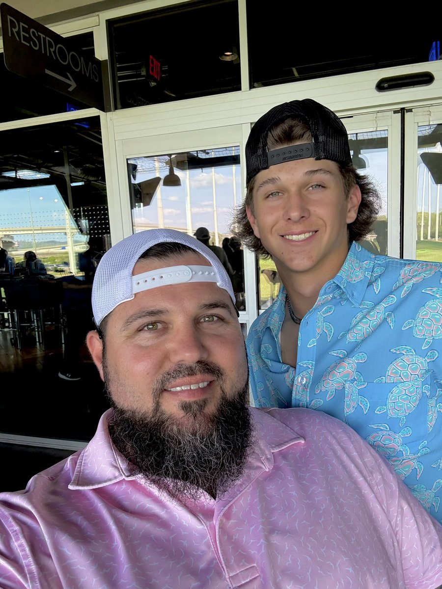 TheBamaAndy's tweet photo. HAPPY 15th @BrockK0409. You’re such a handsome, athletic, smart, goofy, animal loving young man. Your personality is so cute these days. You make of us so proud. Put God 1st &amp; all things will work out. We love you so BIG. Have a great day, son. 🙏🏻❤️✝️ #HappyBirthday #KirklandBoys https://t.co/dDb8Ra0JCu