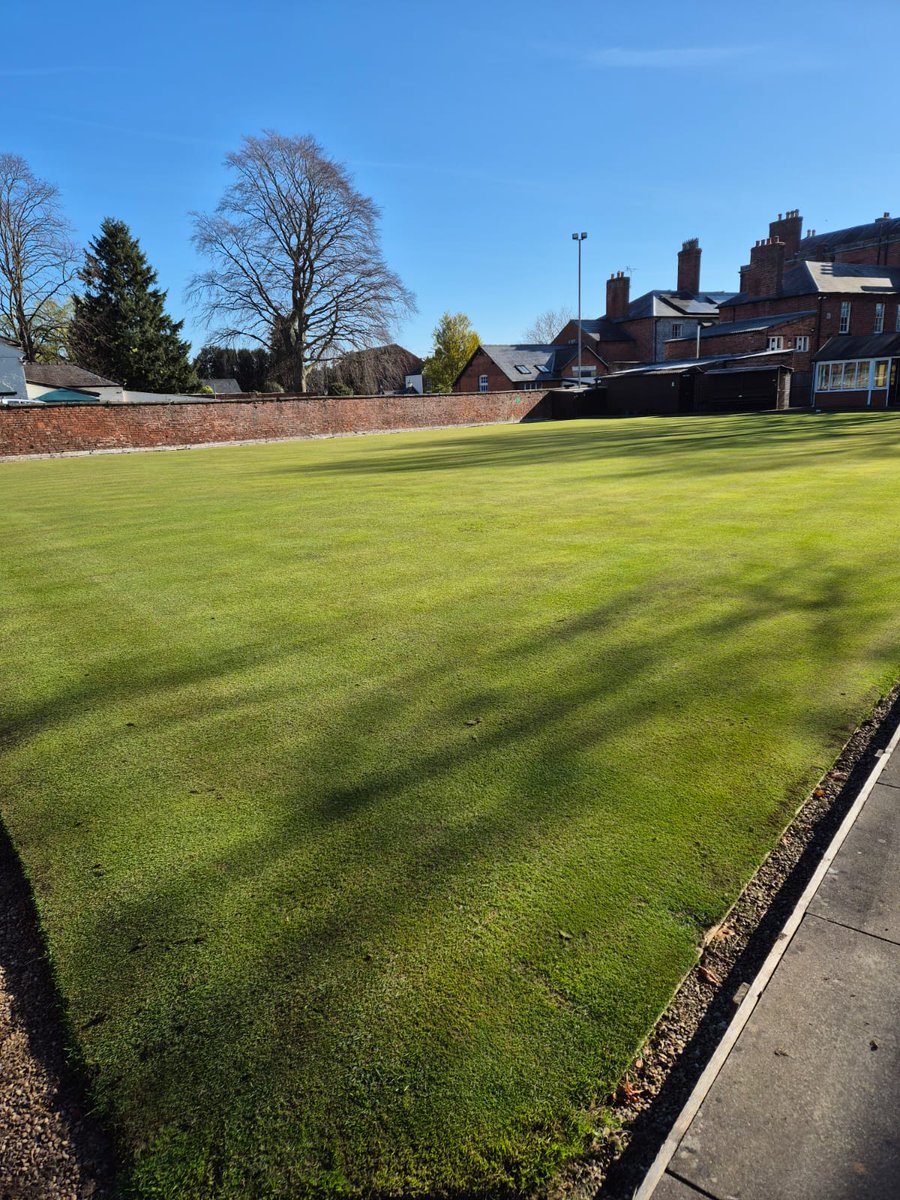 ChurchBowls's tweet photo. @BowlsEngland @DennisMowers @SISISMachinery Yes indeed, with our first home-game of the Oswestry and District League this evening. #playbowls https://t.co/zm4GNgoH7E