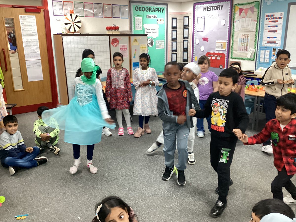 pikes-lane.bolton.sch.uk tweet media