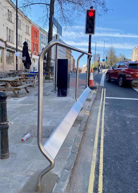 Bristol 🧡 Cycling (@bristolcycling) on Twitter photo Ooh Wa – Bristol’s cycling ambition moves to “Copenhagen” scale with the arrival of a foot/hand rest at the uphill traffic lights on Upper Maudlin Road. It’s a first for Bristol. 🎉<a href="/BristolCouncil/">Bristol City Council</a> Ooh Wa – Bristol’s cycling ambition moves to “Copenhagen” scale with the arrival of a foot/hand rest at the uphill traffic lights on Upper Maudlin Road. It’s a first for Bristol. 🎉<a href="/BristolCouncil/">Bristol City Council</a>