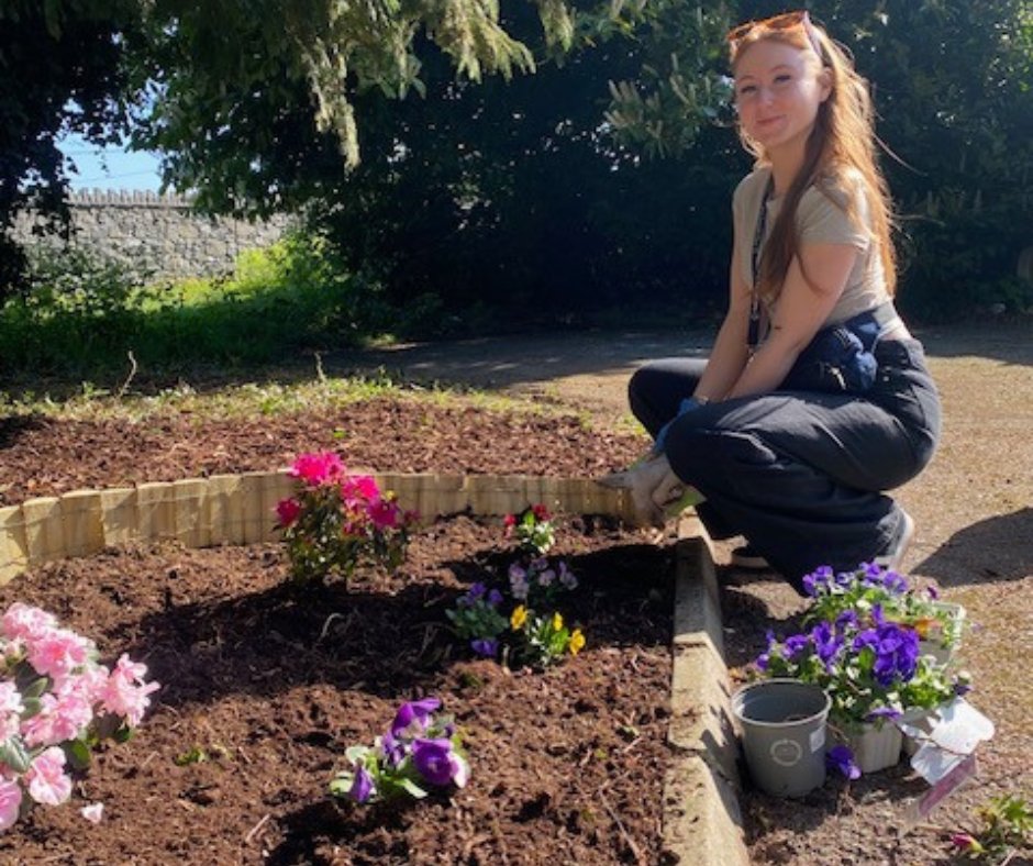 🌱 Last week, staff and participants at two of our services rolled up their sleeves and got stuck into a Gardening Day - making the most of the sunshine to tend to green spaces, plant new life, and brighten up their surroundings. 

A huge thanks to everyone who took part. 🌞