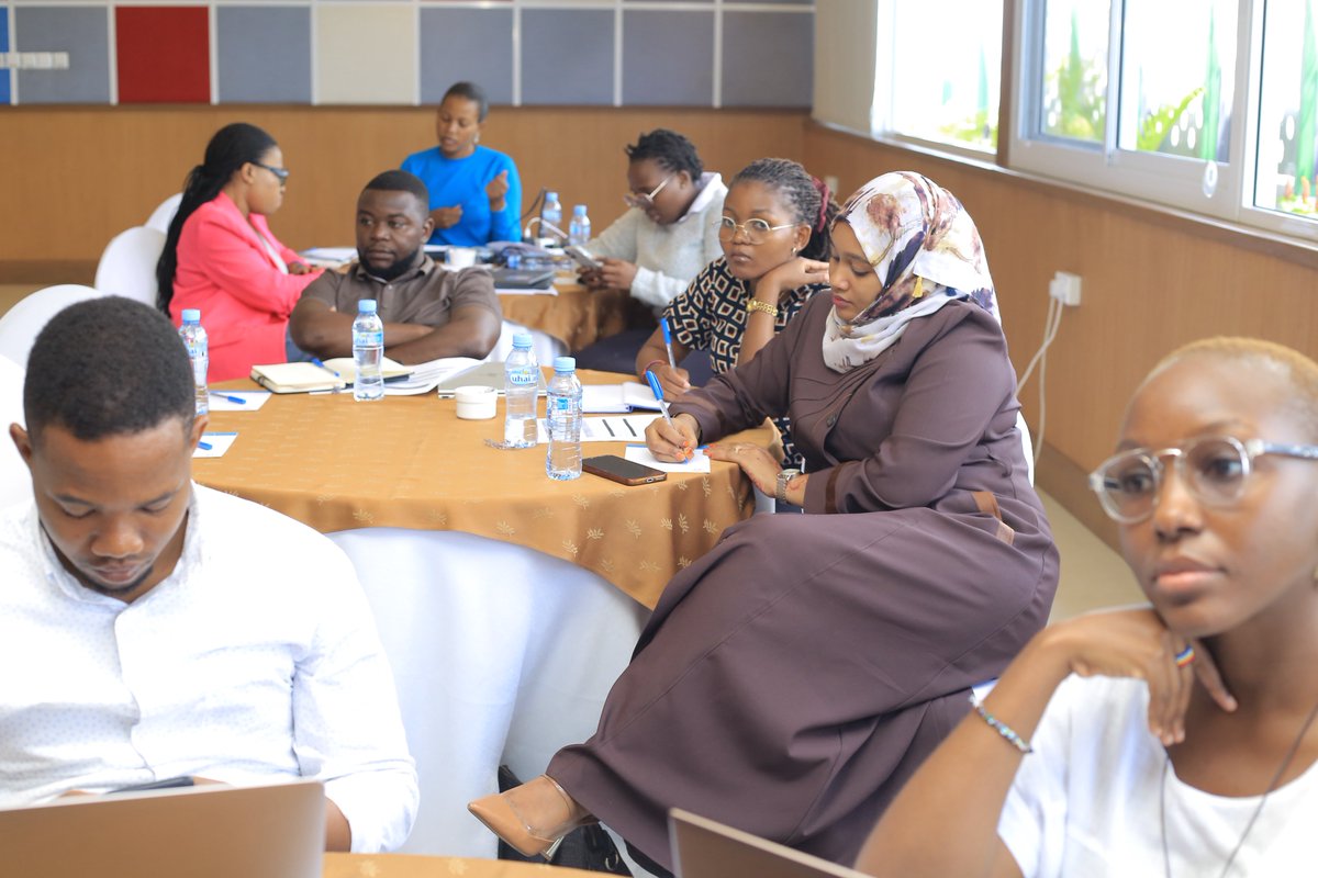 On going community and CSOs engagement on #UequalsU advocacy to address misconceptions, gaps and building coalition for Treatment as Prevention.
#HavionekaniHaviambukizi #HequalsH #DAarE2bUndetectable #dareforprogress #empoweringtz