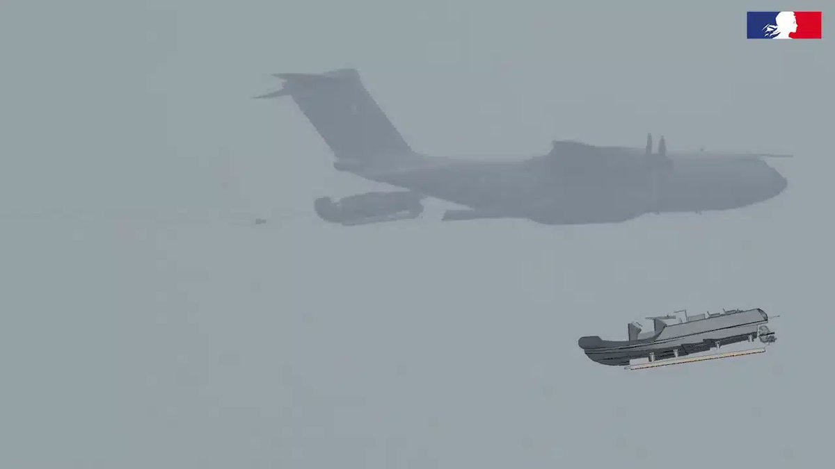 top_force's tweet photo. ⚓️🇫🇷 #COS #FORFUSCO French @DGA airdrops naval #SpecialForces #RHIB #ECUME from #A400M #Atlas https://t.co/dXa55xgnCA https://t.co/Z6m39TiwEq