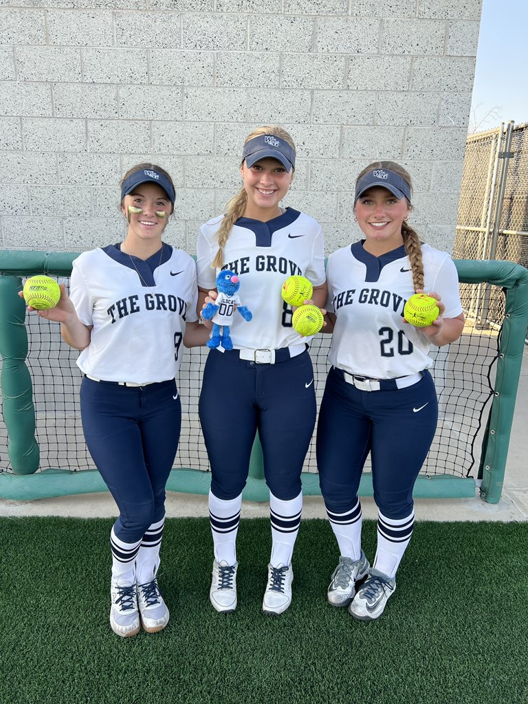 💣 squad!! 4 homeruns on the night in a win over Sherman! 2 by Ella Berlage, 1 by Kailee James and 1 by Vivian McKernan! 💪🏼 #letsride 
<a href="/PISD_Athletics/">ProsperISDAthletics</a> 
<a href="/TXPrepSoftball/">Texas Prep Softball</a> 
<a href="/Gosset41/">Brian Gosset</a> 
<a href="/DMNGregRiddle/">Greg Riddle</a>
