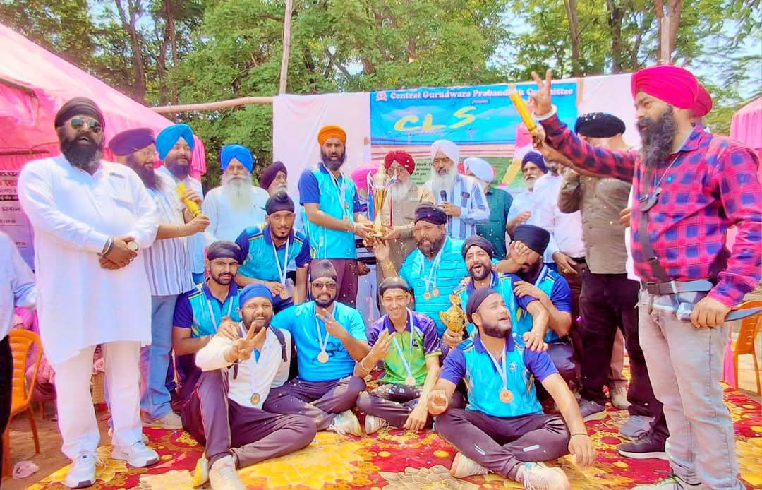 NavjotSohal11's tweet photo. #CGPC के द्वारा आयोजित सिख प्रीमियर क्रिकेट लीग में टिंपलेट की टीम( सुपर किंग्स 11)ने भी भाग लिया आज अंतिम ( फाइनल) मैच खेलकर टीम #उपविजेता बनी । #CGPC की स्पोर्ट्स कमेटी द्वारा क्रिकेट लीग फोर सिख का आयोजन करने के लिए बहुत-बहुत धन्यवाद एवं आभार।
#Cricket_League_For_Sikh https://t.co/MHqmyCRj3T