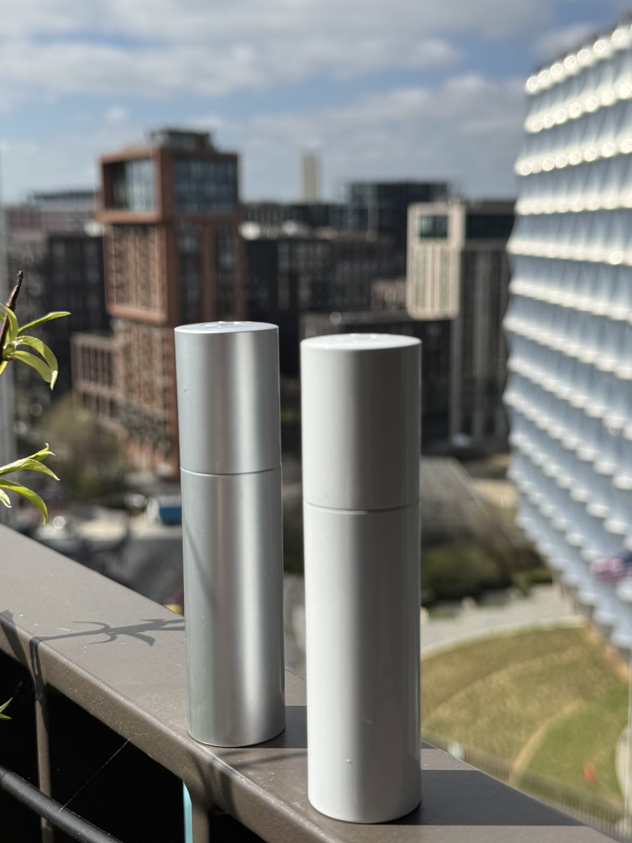 Lorraine Grover (She/her) 🧡💜 tweet media